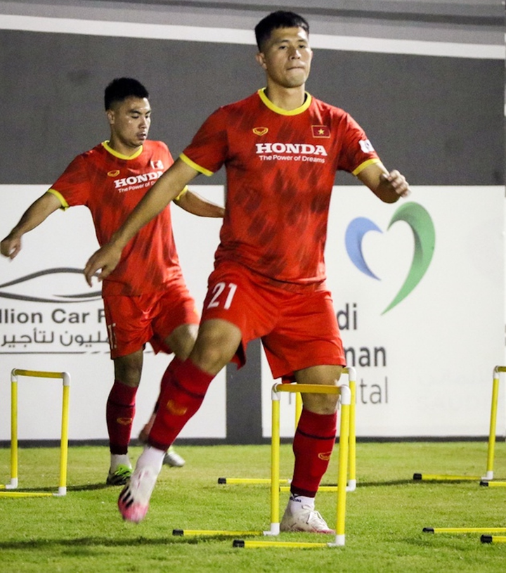 Đình Trọng giải bài toán phòng ngự cho tuyển Việt Nam - 2