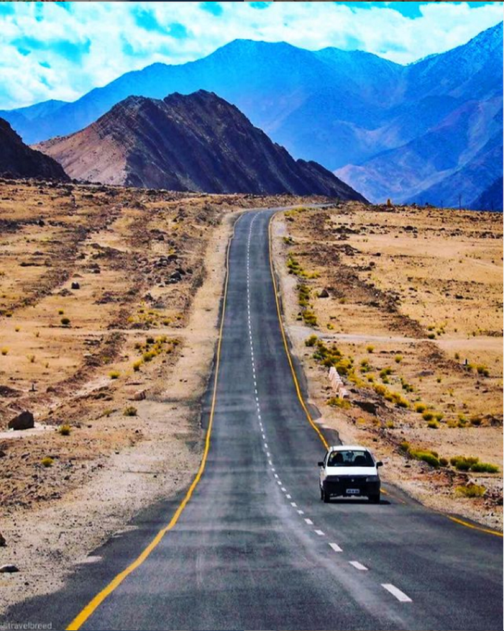 Bí ẩn ngọn đồi nam châm: Xe tắt máy vẫn tự chạy lên dốc, máy bay phải né xa - 2