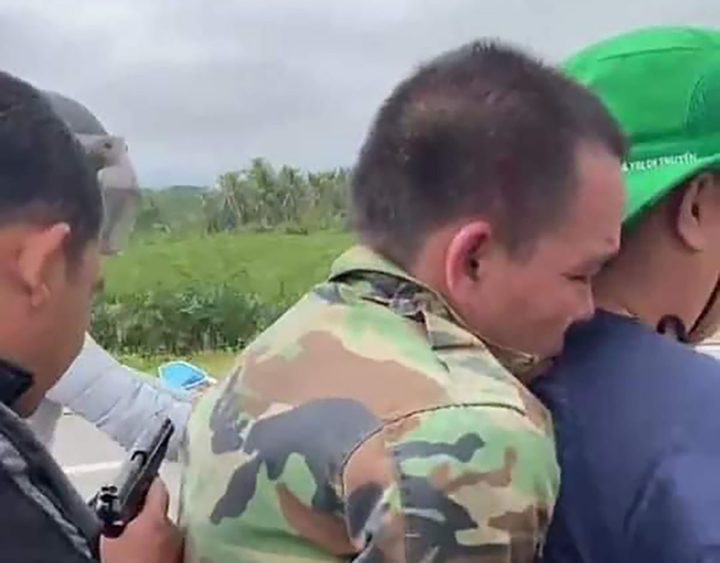 Công an nổ súng bắt giữ 2 kẻ vượt ngục trốn khỏi nhà tạm giữ - 1