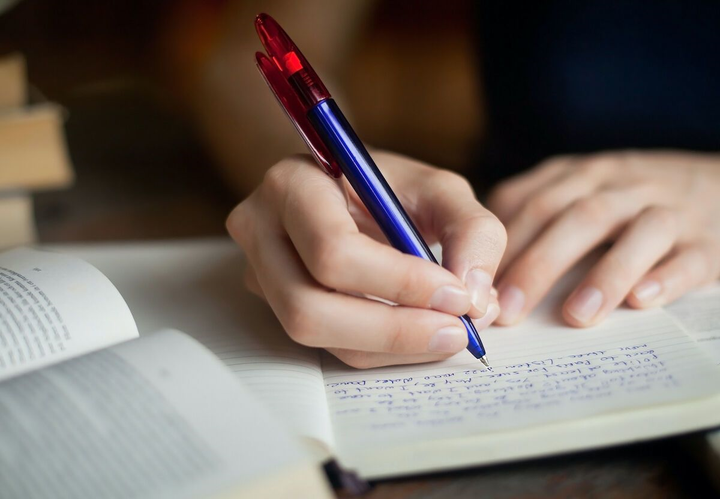 Trắc nghiệm: 'Soi' chữ viết để đoán tính cách thực sự của bạn - 1