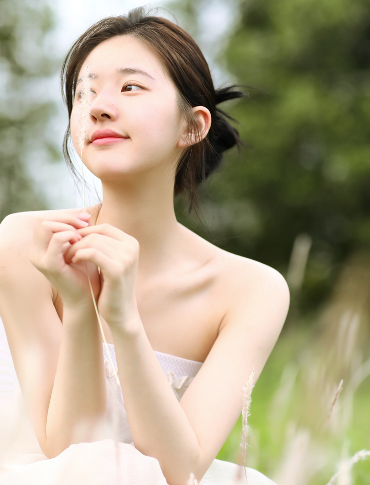 Nhan sắc mỹ nữ là đối thủ của Địch Lệ Nhiệt Ba - 7