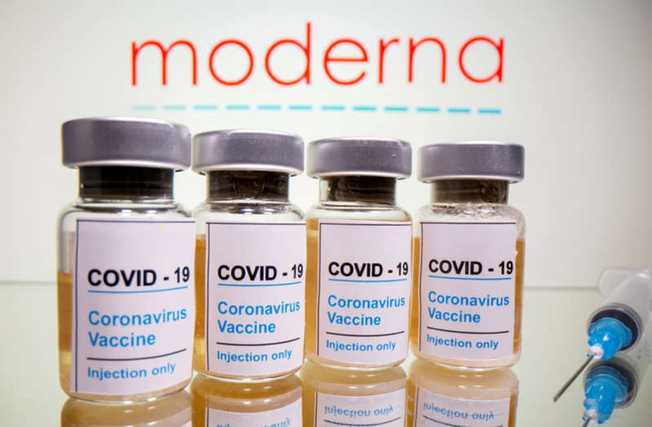 Nhật Bản phát hiện thêm một lọ vaccine Moderna nghi chứa chất lạ - 1