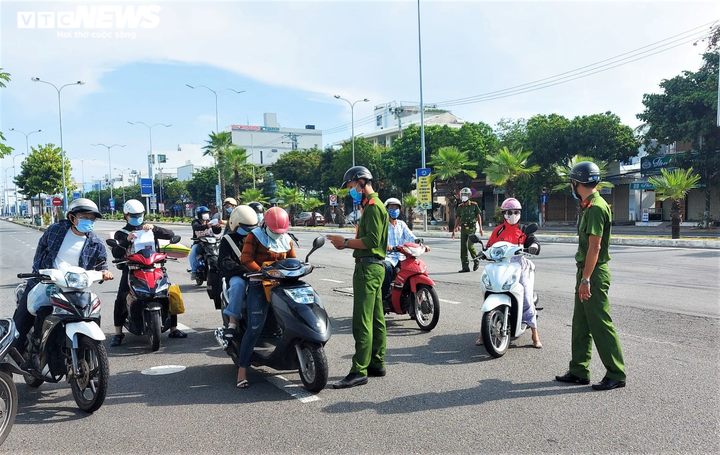 Bí thư Đà Nẵng: ‘Chúng ta phải theo tinh thần sống chung với dịch’ - 3