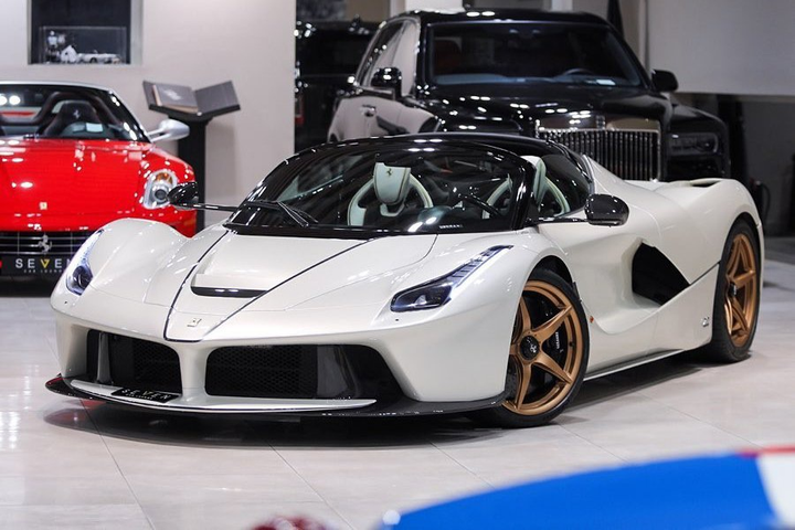 Dàn siêu xe triệu USD của hoàng tử Saudi Arabia - 11