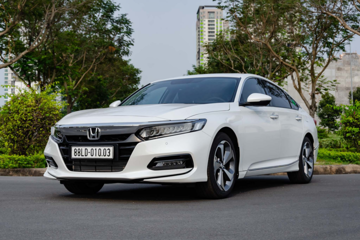 3 mẫu sedan tiết kiệm nhiên liệu nhất tại Việt Nam - 11