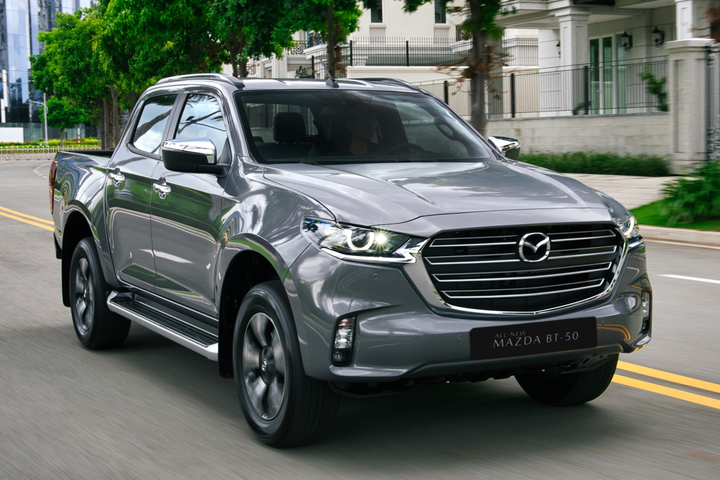 giá lăn bánh Hyundai i10 2021 ảnh 9 Giá lăn bánh những mẫu ôtô mới ra mắt tại Việt Nam - 9