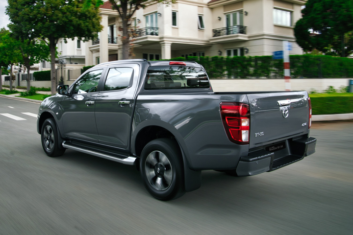 giá lăn bánh Hyundai i10 2021 ảnh 10 Giá lăn bánh những mẫu ôtô mới ra mắt tại Việt Nam - 10