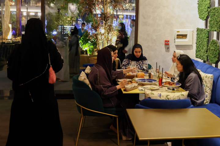 Đất nước có quy định tiêm vaccine COVID-19 nghiêm ngặt nhất thế giới - 2