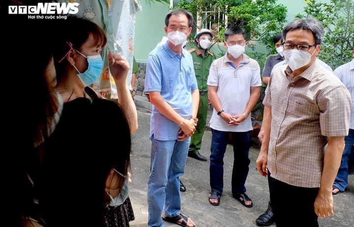 Phó Thủ tướng Vũ Đức Đam yêu cầu TP.HCM bổ sung thêm thịt, trứng cho người dân - 2