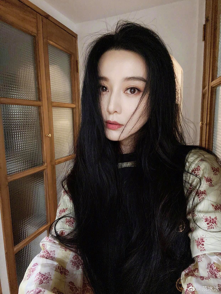 Bí quyết giúp Băng Phạm không xuống sắc như Triệu Vy, ngồi lề đường cũng đẹp - 10