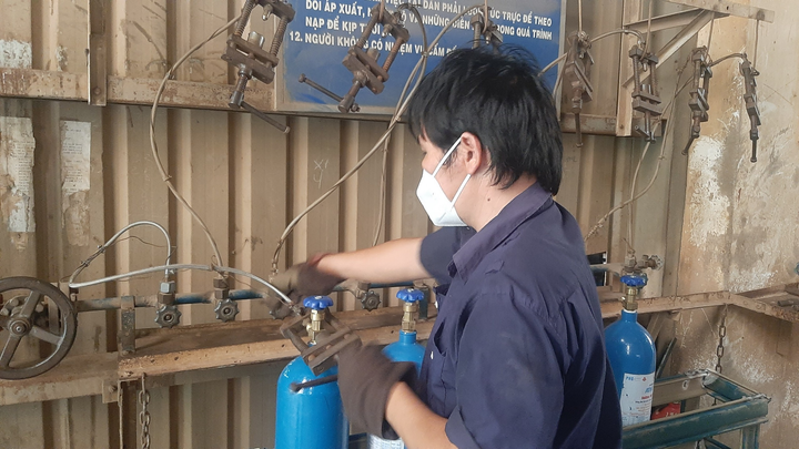 Trạm bơm oxy trong nhà máy thép tiếp sức ATM oxy đi khắp TP.HCM - 3