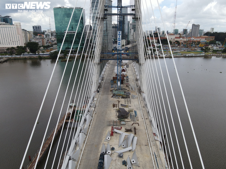 Ảnh: Cận cảnh cầu Thủ Thiêm 2 hợp long sau nhiều lần lỗi hẹn - 4