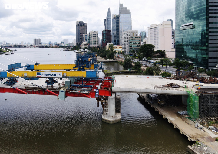 Ảnh: Cận cảnh cầu Thủ Thiêm 2 hợp long sau nhiều lần lỗi hẹn - 9