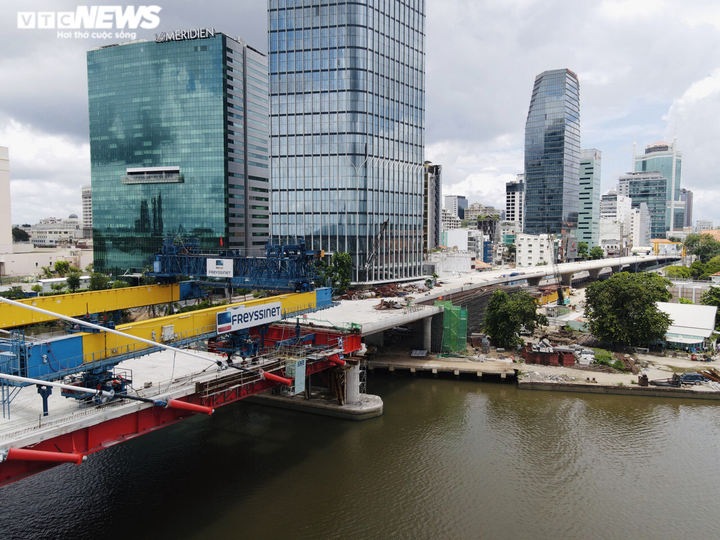 Ảnh: Cận cảnh cầu Thủ Thiêm 2 hợp long sau nhiều lần lỗi hẹn - 3