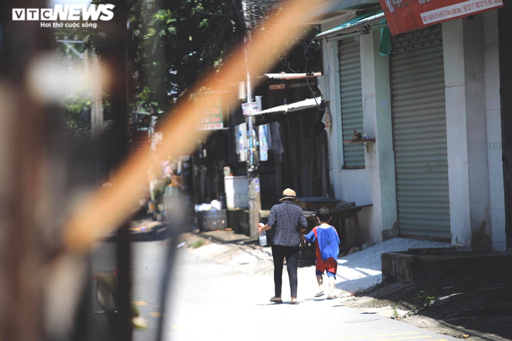 Nhiều ‘xóm trọ F0’ ở Bình Dương đang cần lắm những tấm lòng - 4