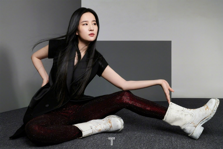 Lưu Diệc Phi đẹp xuất sắc trên trang bìa tạp chí tháng 9 - 6