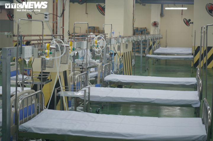 Biến hầm xe chung cư thành trung tâm hồi sức COVID-19 - 5