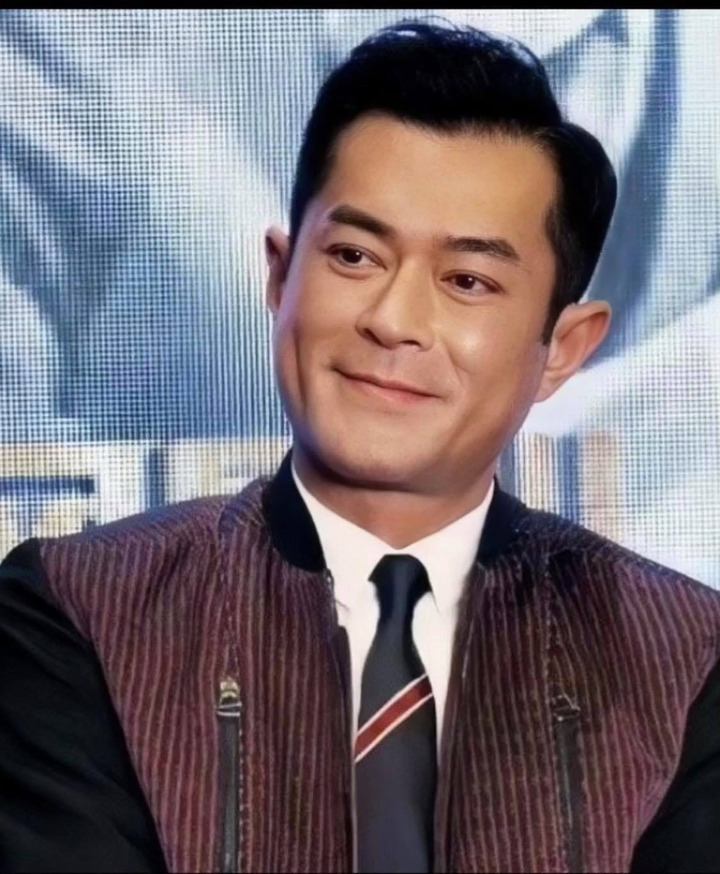 Cổ Thiên Lạc thời trẻ: Ngũ quan hoàn hảo từng góc độ, là hình mẫu của bao cô gái - 5