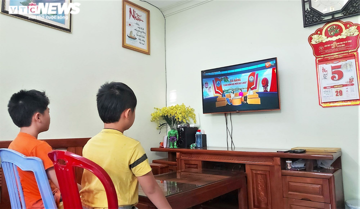 Học sinh cả nước tham dự lễ khai giảng đặc biệt năm học mới 2021 - 2022 - 13