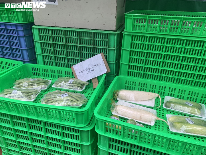 Những gian hàng không người bán ở Hà Nội - 10