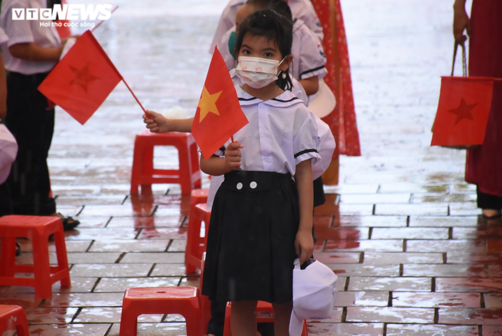 Học sinh cả nước tham dự lễ khai giảng đặc biệt năm học mới 2021 - 2022 - 15