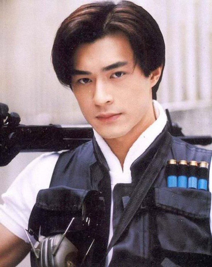 Cổ Thiên Lạc thời trẻ: Ngũ quan hoàn hảo từng góc độ, là hình mẫu của bao cô gái - 4