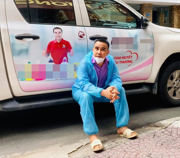 Vợ, em trai, hàng xóm và đồng nghiệp nói gì về con người thật của MC Quyền Linh? - 1