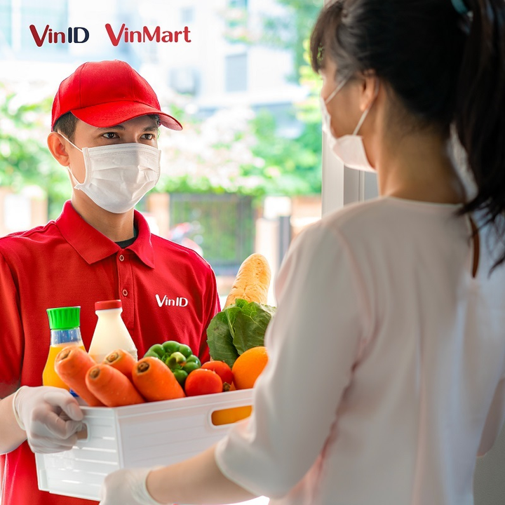 VinID 'chạy tiếp sức' cùng người dân trong tâm dịch Hà Nội - 1