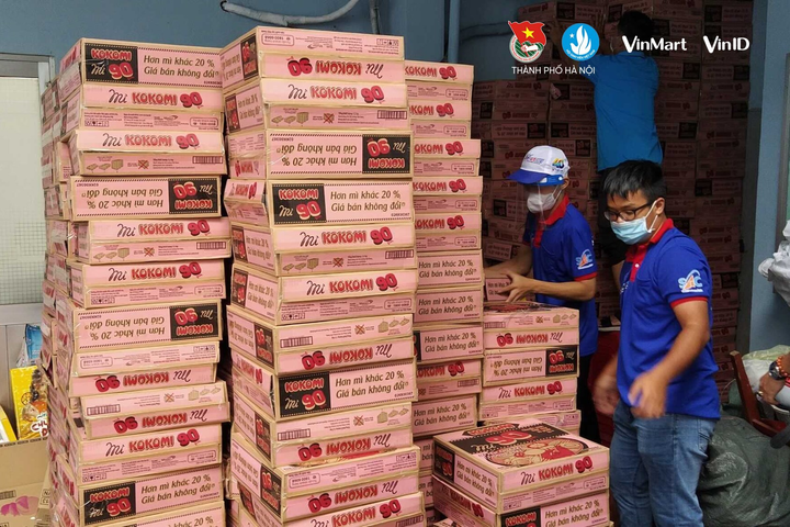 VinID 'chạy tiếp sức' cùng người dân trong tâm dịch Hà Nội - 2