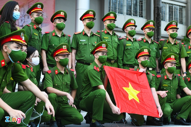 650 học viên cảnh sát xuất quân vào miền Nam chống dịch - 2