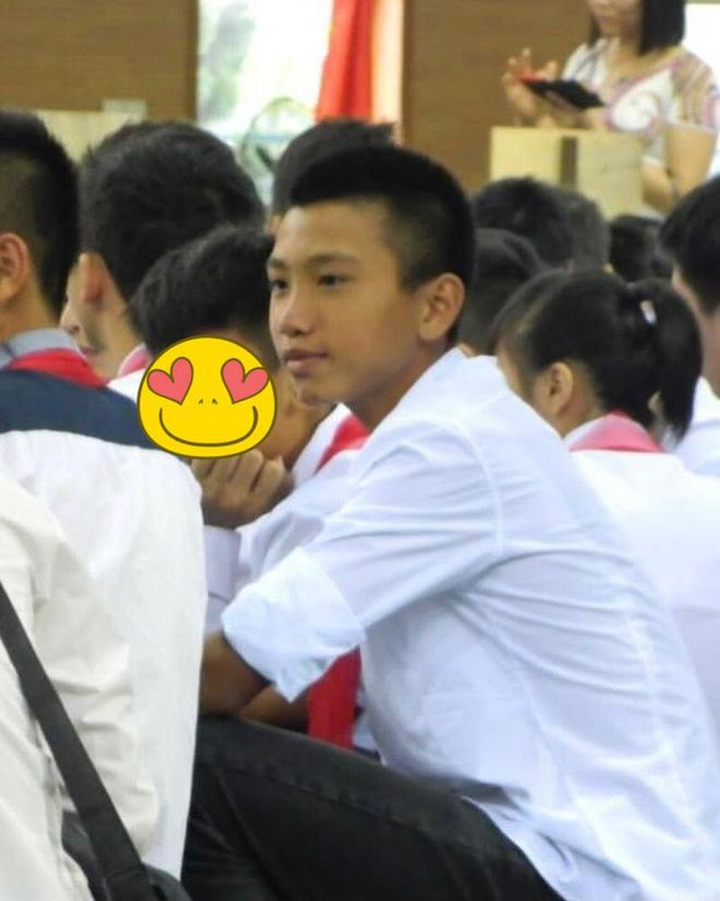 Tuyển thủ Việt Nam thời đeo khăn quàng đỏ: Thần thái 'ngôi sao', soái ca từ bé - 7