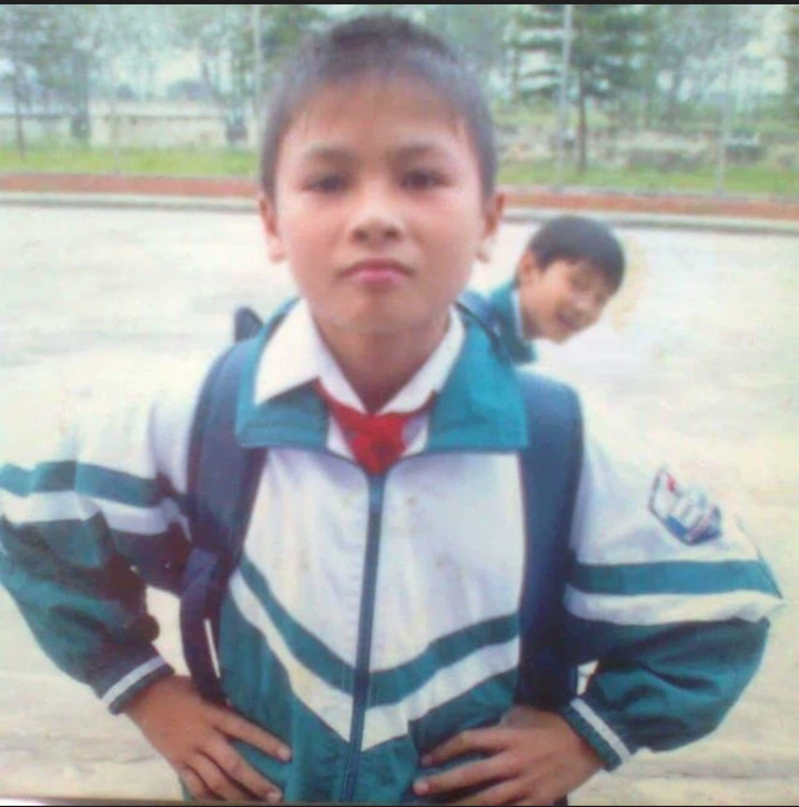 Tuyển thủ Việt Nam thời đeo khăn quàng đỏ: Thần thái 'ngôi sao', soái ca từ bé - 5