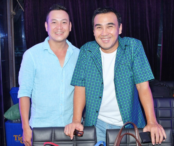 Vợ, em trai, hàng xóm và đồng nghiệp nói gì về con người thật của MC Quyền Linh? - 3