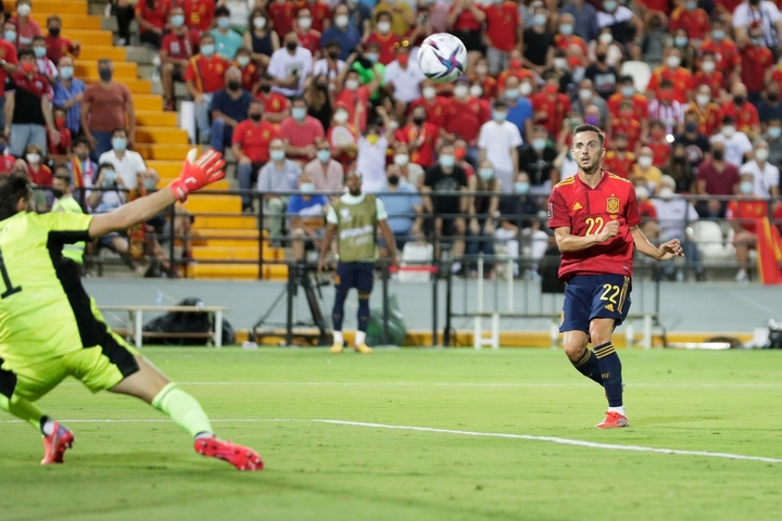 Vòng loại World Cup 2022: Anh, Tây Ban Nha, Đức trút mưa bàn thắng - 2