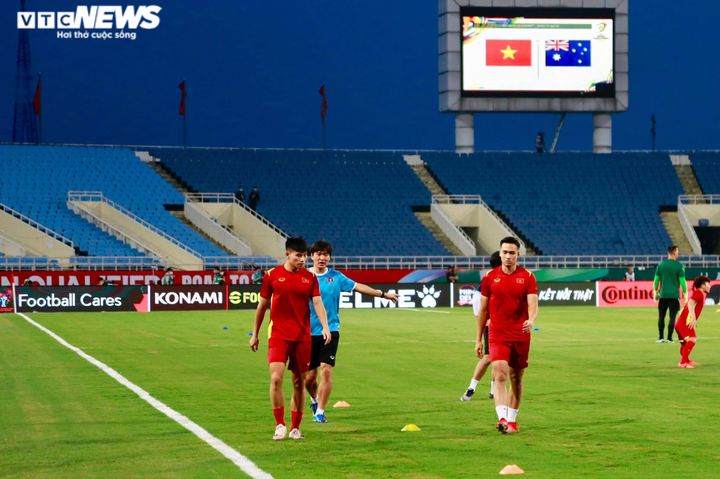 Trực tiếp bóng đá Việt Nam 0-1 Australia: Tuyển Việt Nam bị từ chối phạt đền - 8