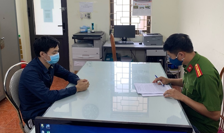 Khởi tố kẻ làm giả phiếu xét nghiệm SARS-CoV-2 cho trên 100 người - 1