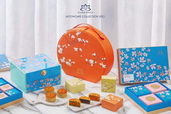 Thị trường ế ẩm do COVID-19, bánh trung thu siêu đắt vẫn được tung bán - 1