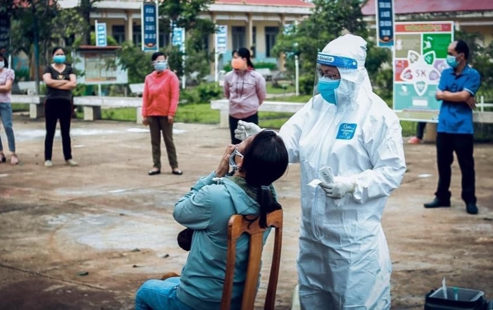 Nhiều học sinh ở Đắk Lắk và Đắk Nông dương tính SARS-CoV-2 - 1