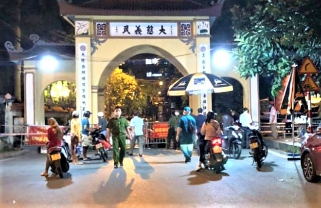 Một tiểu thương nghi mắc COVID-19, Hà Nội tạm thời phong tỏa chợ Đại Từ - 1