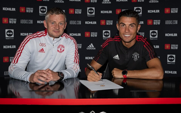 Ronaldo: 'Tôi không đến Man Utd để nghỉ dưỡng' - 1