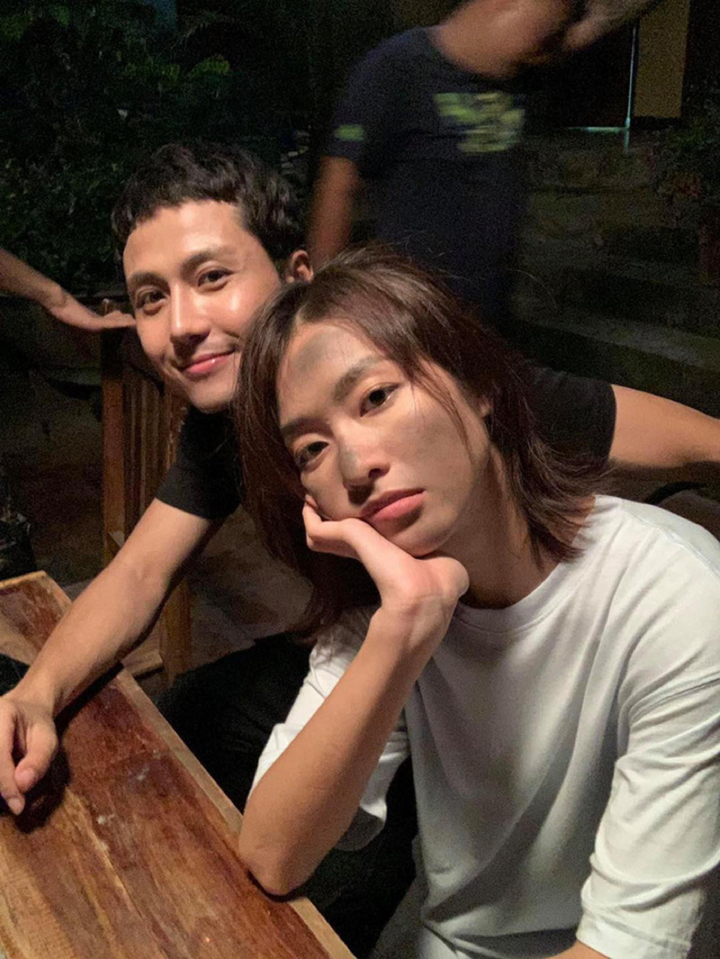 Những hình ảnh ngọt ngào từ hậu trường tới phim của cặp đôi '11 tháng 5 ngày' - 8