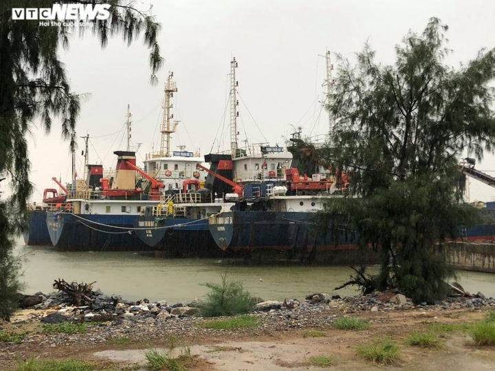 Huế và Quảng Trị làm gì để ngăn COVID-19 lây lan khi phòng, chống bão số 5? - 2