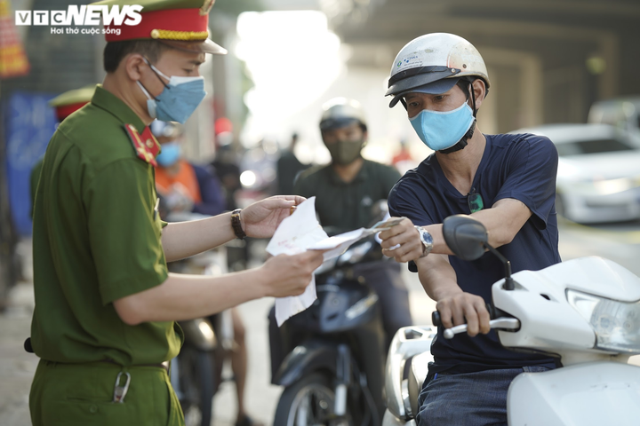 Bộ Công an hỗ trợ Hà Nội triển khai 4 phần mềm phục vụ phòng, chống COVID-19 - 1