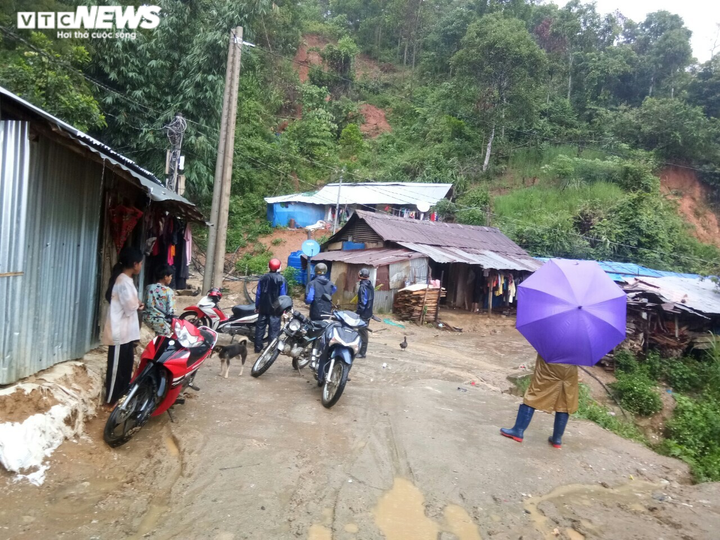 Quảng Nam, Thừa Thiên - Huế gấp rút di dời dân trước khi bão số 5 đổ bộ - 1