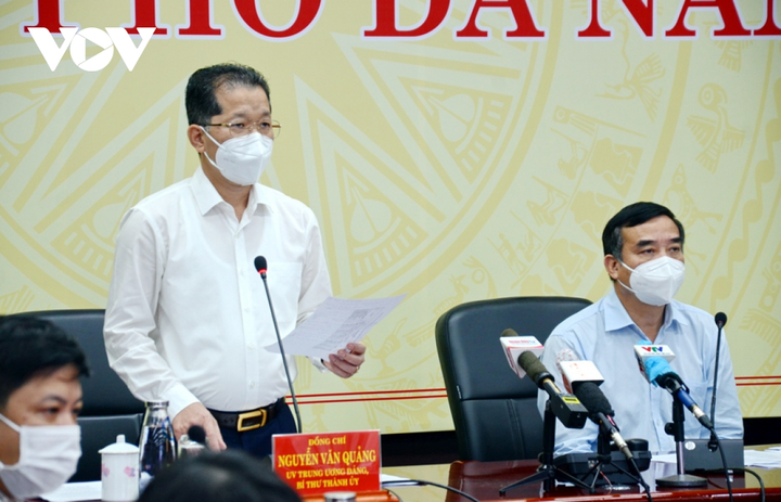 Đà Nẵng cho cửa hàng sách giáo khoa, tiệm sửa xe máy, điện nước hoạt động lại - 1