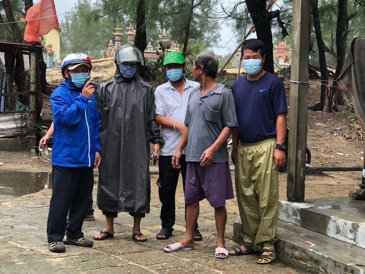 Quảng Nam, Thừa Thiên - Huế gấp rút di dời dân trước khi bão số 5 đổ bộ - 2