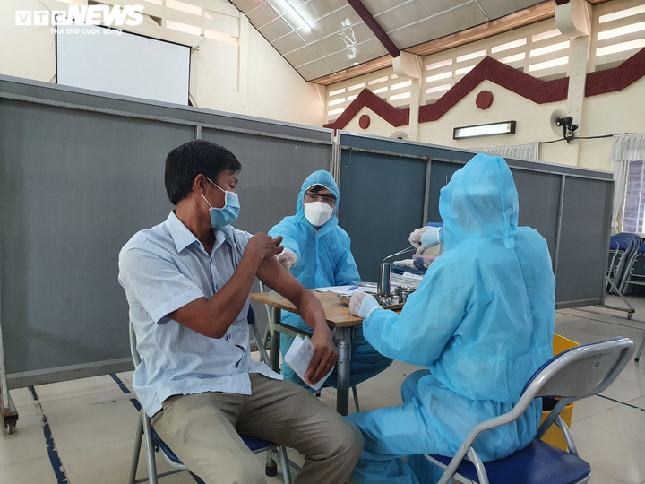 Tiền Giang đề nghị mượn 500.000 liều vaccine Vero Cell của TP.HCM - 1