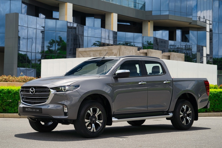 Bán tải tháng 8: Mazda BT-50 trỗi dậy, Isuzu D-Max mất tích - 5