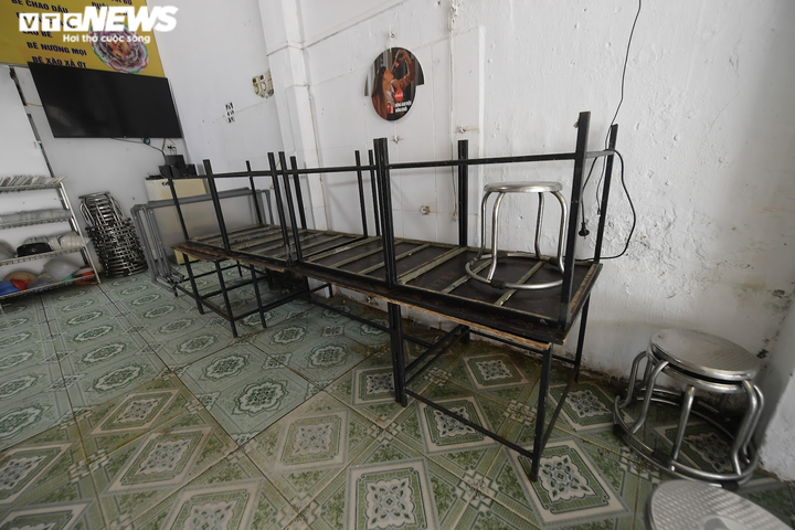 Hàng quán 'vùng xanh' Hà Nội háo hức chờ ngày được bán 'bình thường mới' - 8