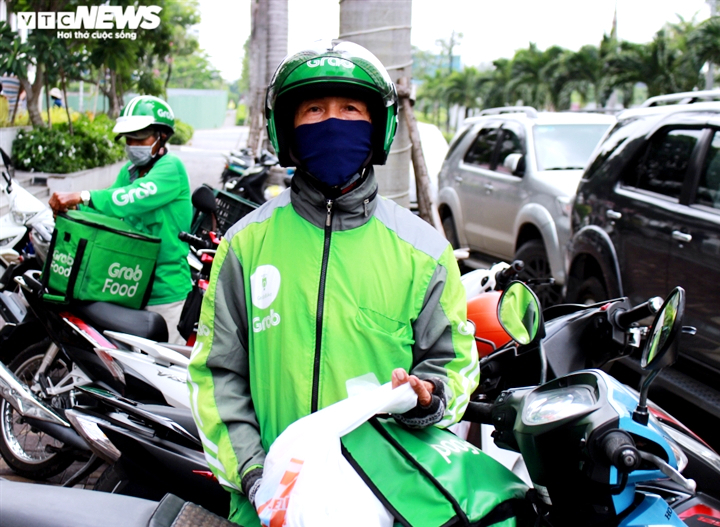 Shipper TP.HCM được hoạt động liên quận từ ngày 16/9 - 1